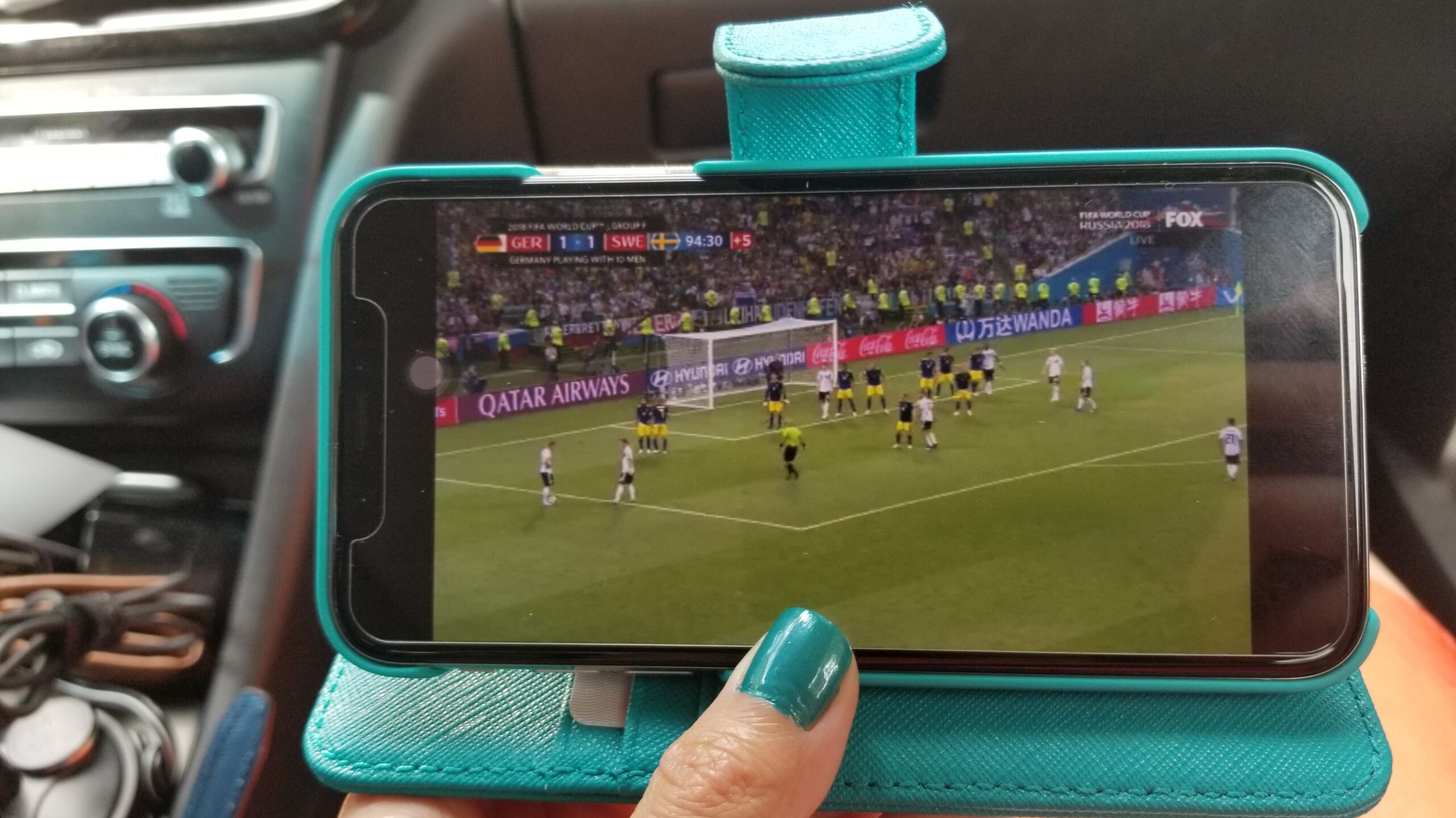Live Streaming Football Matches for Bettors